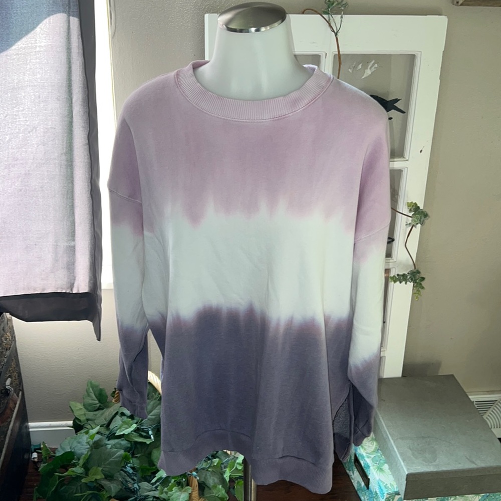 American Eagle sweatshirt